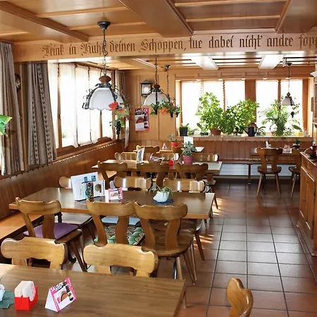 Szálloda Restaurant Koi-gartenteich Hausernmoos